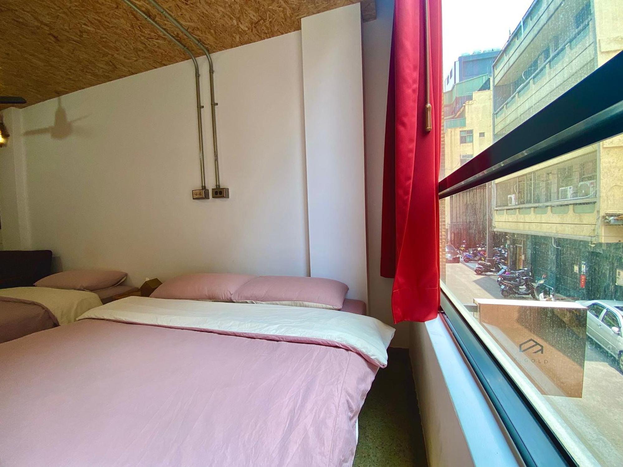 K. Gold Hotel Taichung Room photo